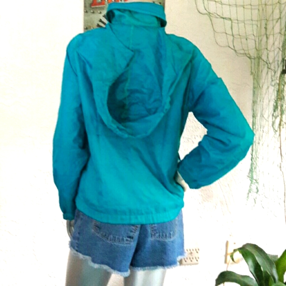 Pacific Trails Hidden Hood Collar Windbreaker - Picture 3 of 4
